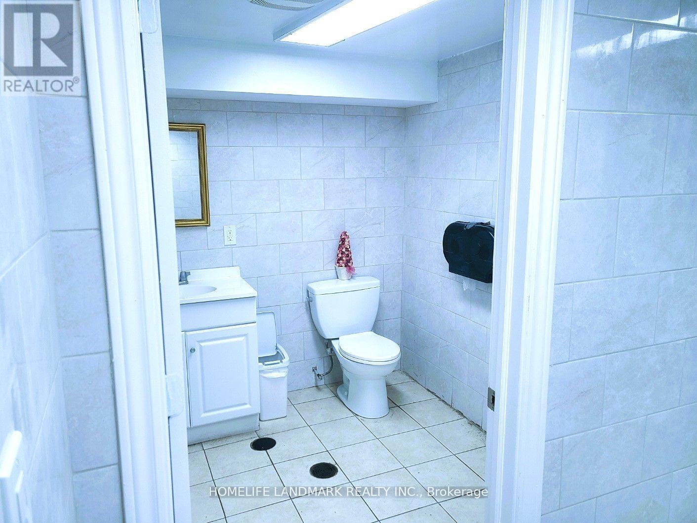 941 Lakeshore Road, Mississauga, ON