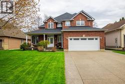 8 SOPHIE Court Grimsby, ON L3M 5L6