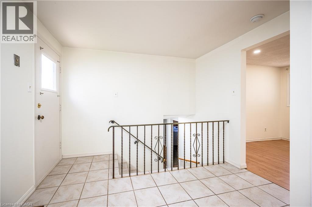 77 Rolling Meadows Drive, Kitchener, ON