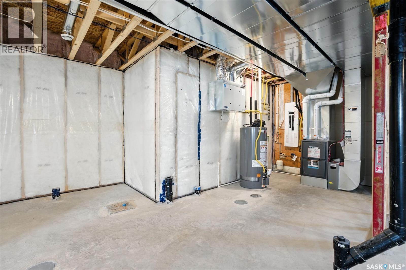 319 Woolf Bay, Saskatoon, SK