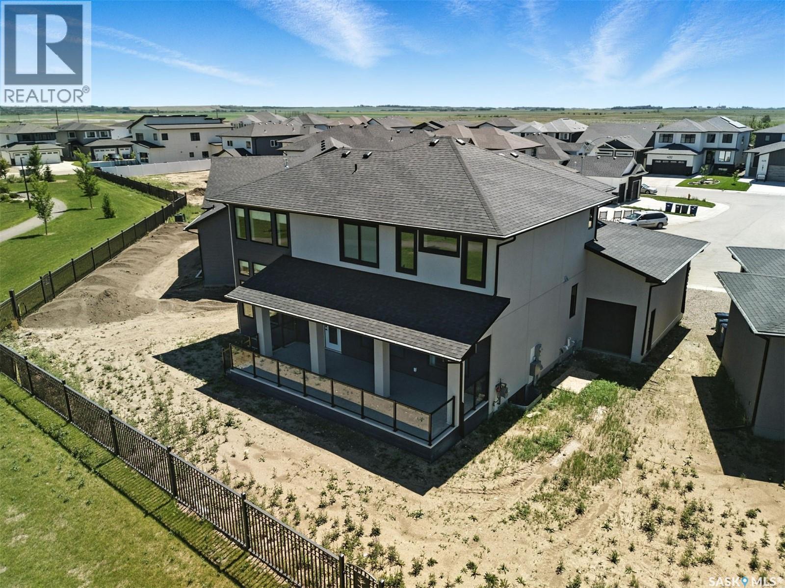 319 Woolf Bay, Saskatoon, SK