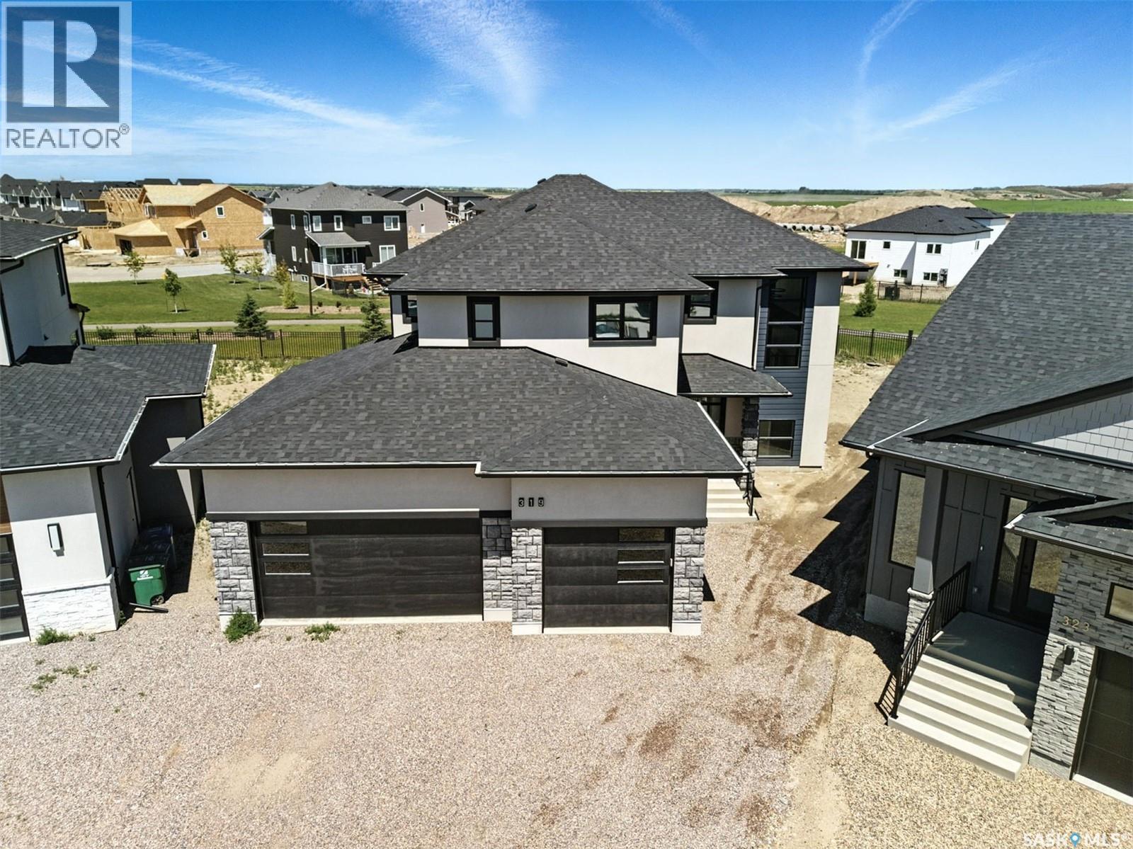 319 Woolf Bay, Saskatoon, SK