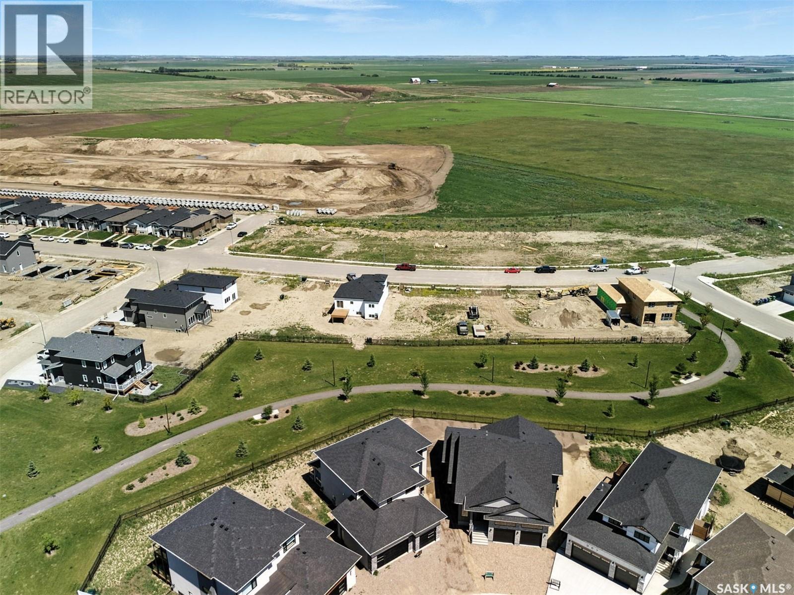 319 Woolf Bay, Saskatoon, SK