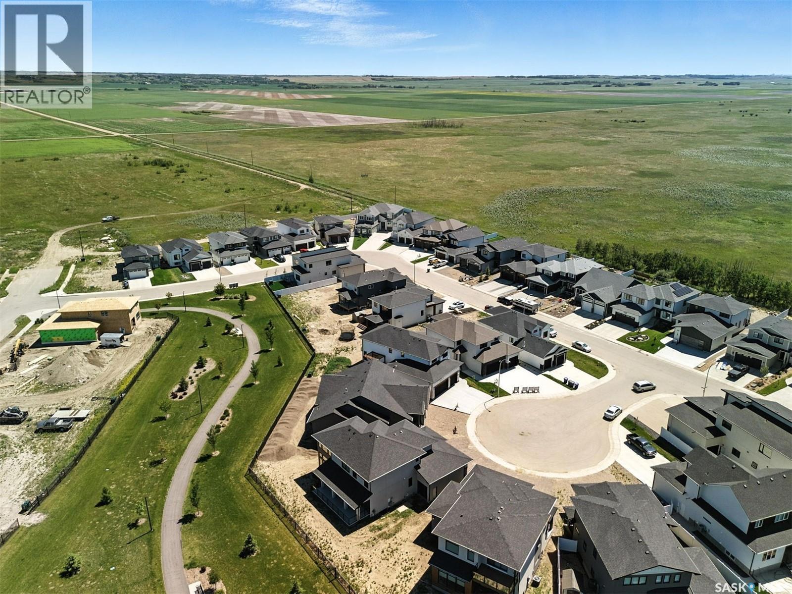 319 Woolf Bay, Saskatoon, SK