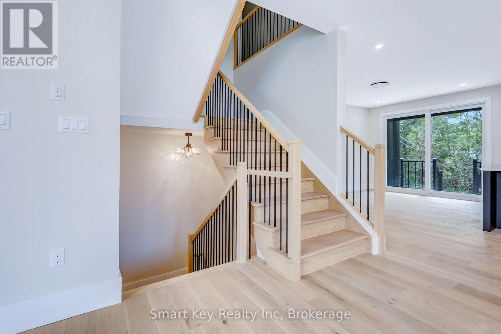 125 Brae Crescent, Ottawa, ON