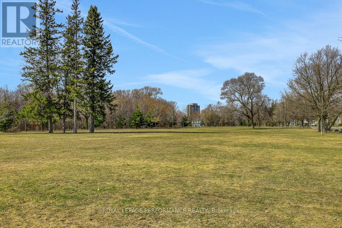 1141 North River Road, Ottawa, ON