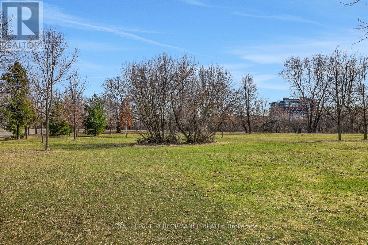 1141 North River Road, Ottawa, ON
