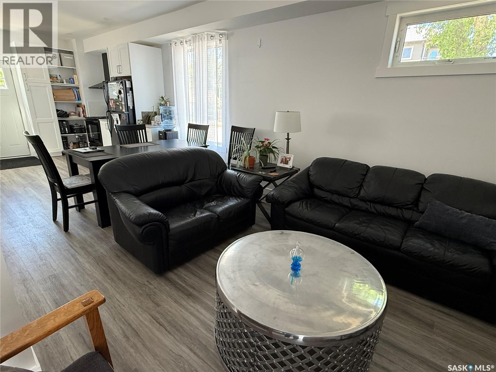 301 3Rd Street S, Weyburn, SK