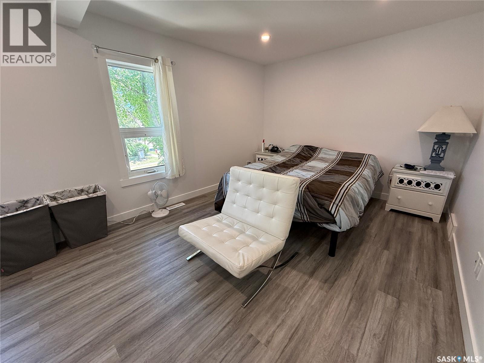 301 3Rd Street S, Weyburn, SK