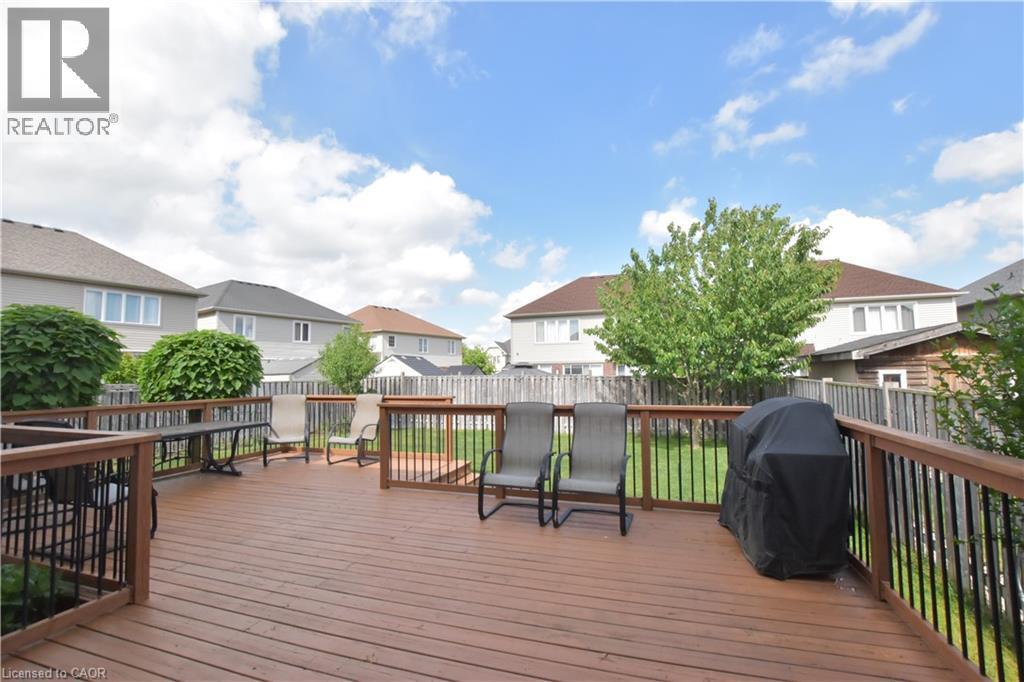Deck - 512 Terrington Crescent, Kitchener, ON