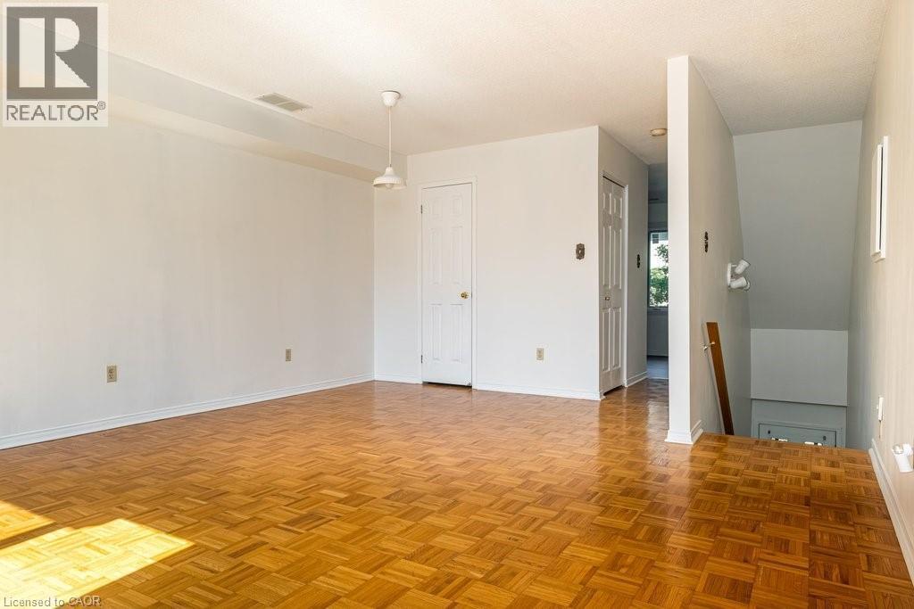 266 Limeridge Road E Unit# 10, Hamilton, ON - Indoor Photo Showing Other Room