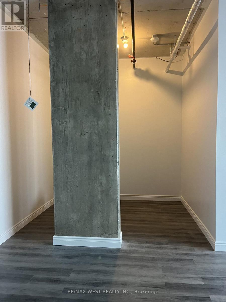 423 - 600 Dixon Road, Toronto, ON