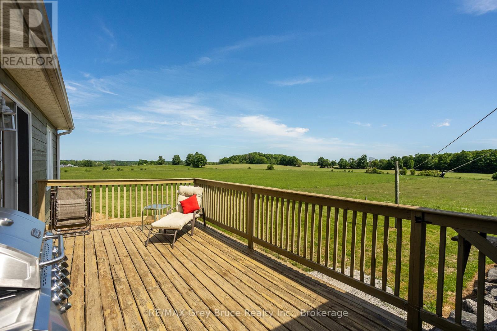 Deck off primary bedroom suite - 122152 Sideroad 12, Georgian Bluffs, ON