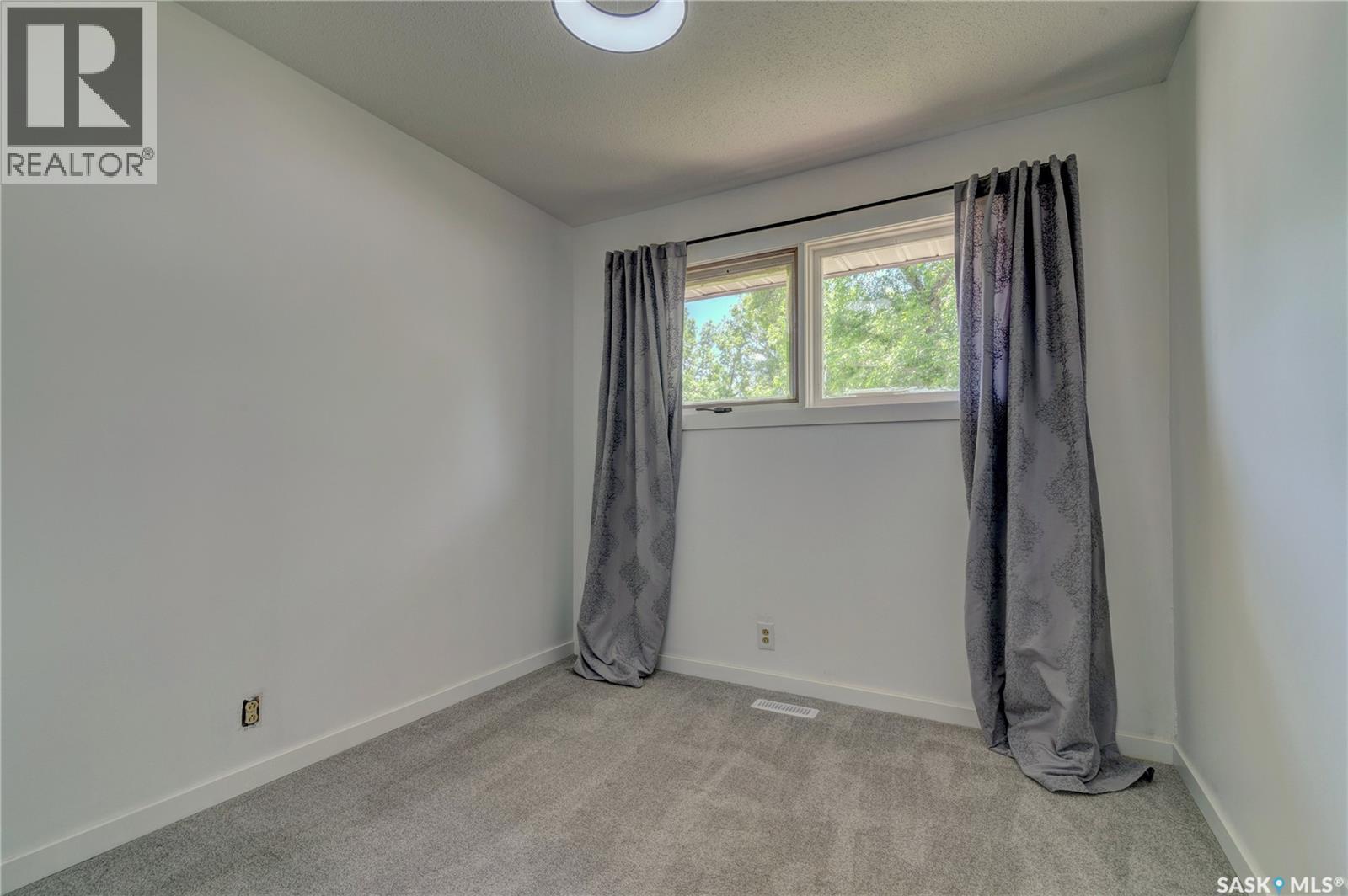 2314 Dewdney Avenue E, Regina, SK