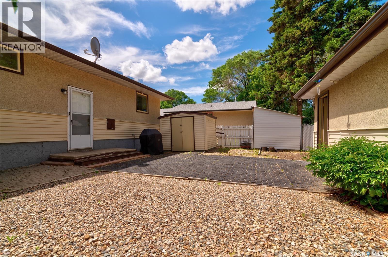 2314 Dewdney Avenue E, Regina, SK