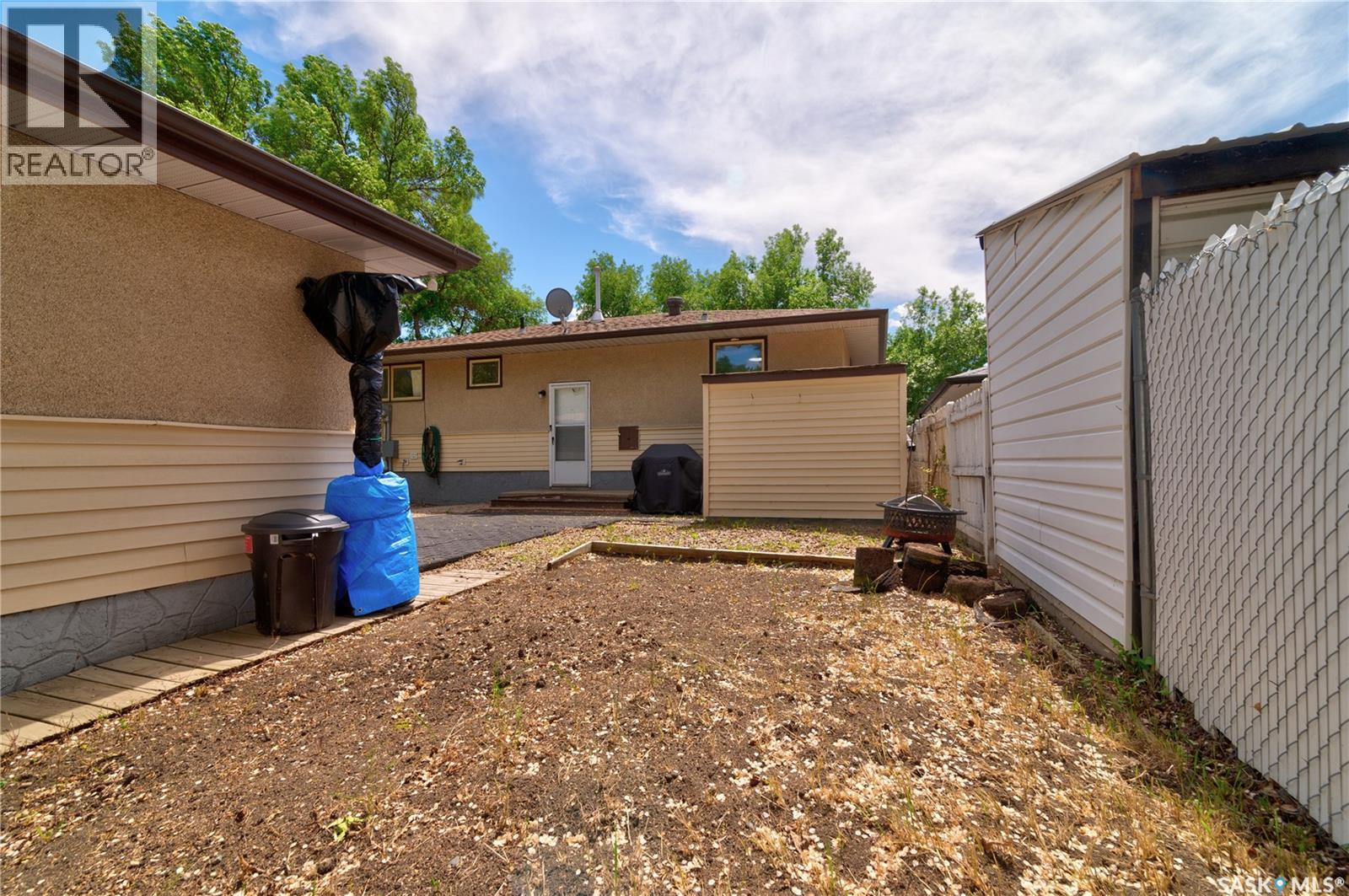 2314 Dewdney Avenue E, Regina, SK