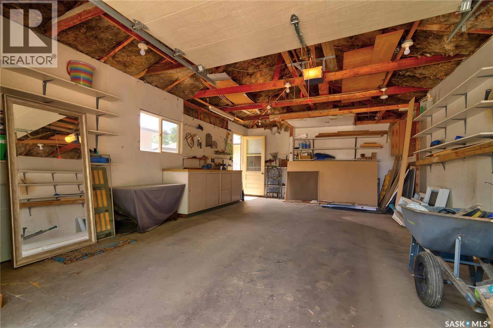 2314 Dewdney Avenue E, Regina, SK