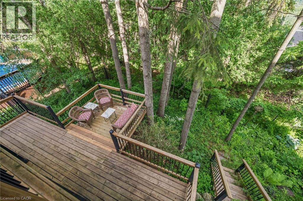21 Tinatawa Court, Kitchener, ON