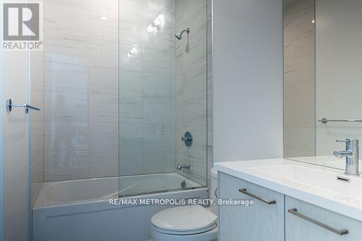 621 - 28 Interchange Way, Vaughan, ON