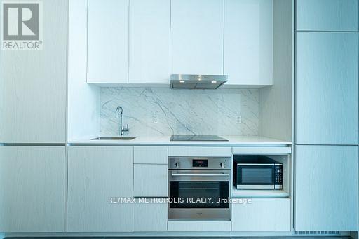 621 - 28 Interchange Way, Vaughan, ON