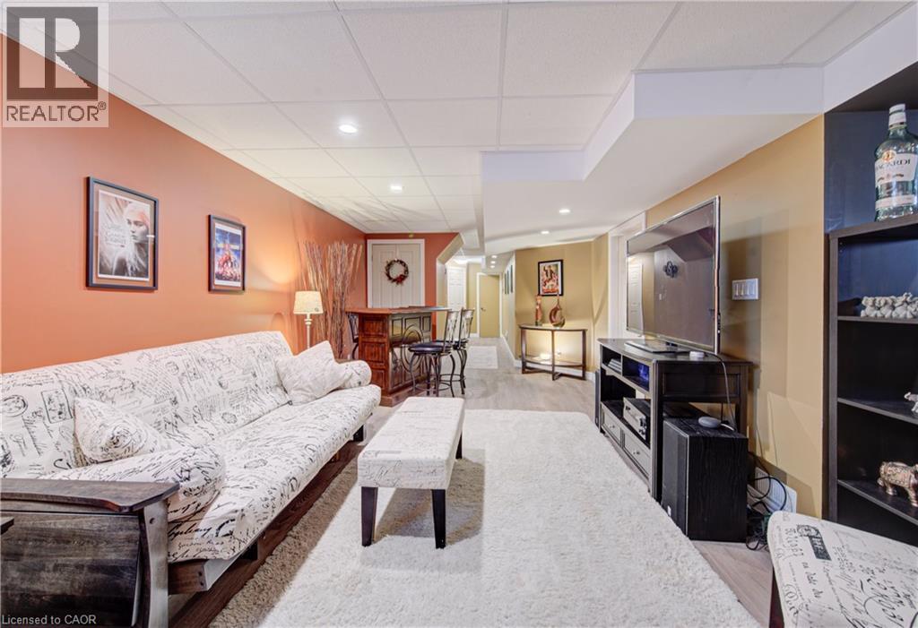 699 Commonwealth Crescent, Kitchener, ON