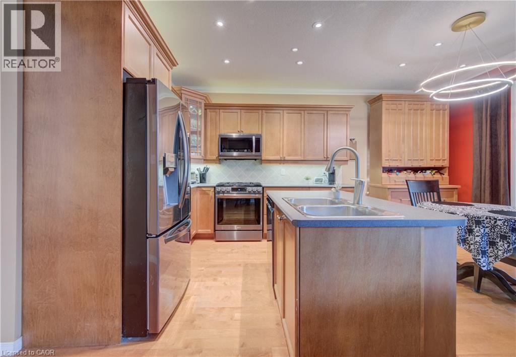 699 Commonwealth Crescent, Kitchener, ON