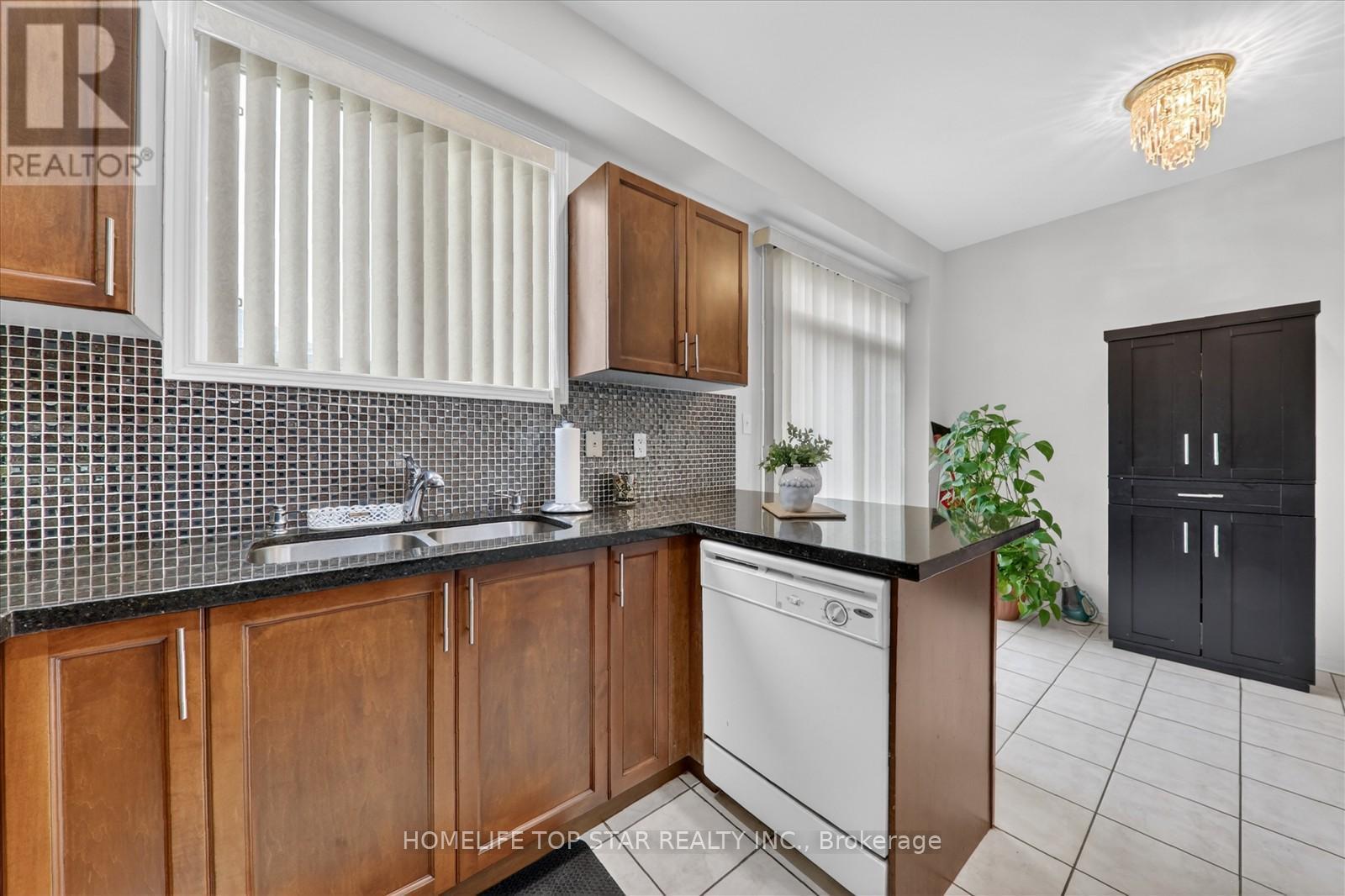 27 Lahore Crescent, Markham, ON