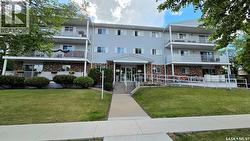 12 1391 98th STREET North Battleford, SK S9A 0M1