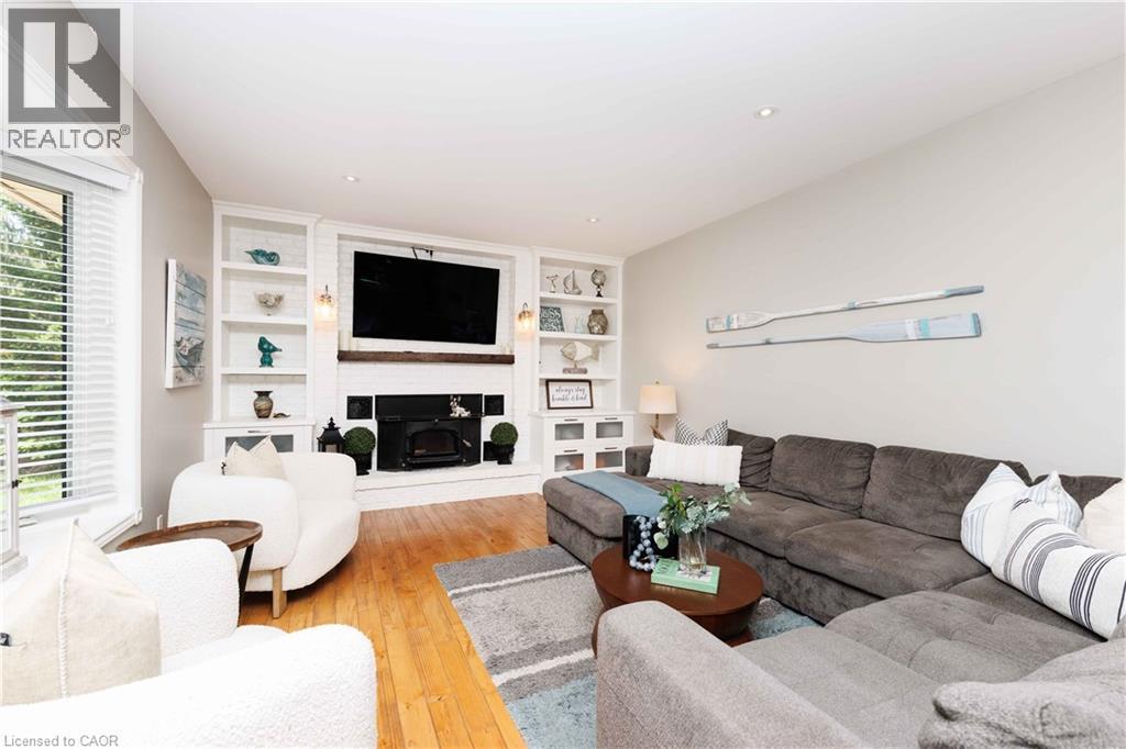8 Cheval Drive, Grimsby, ON