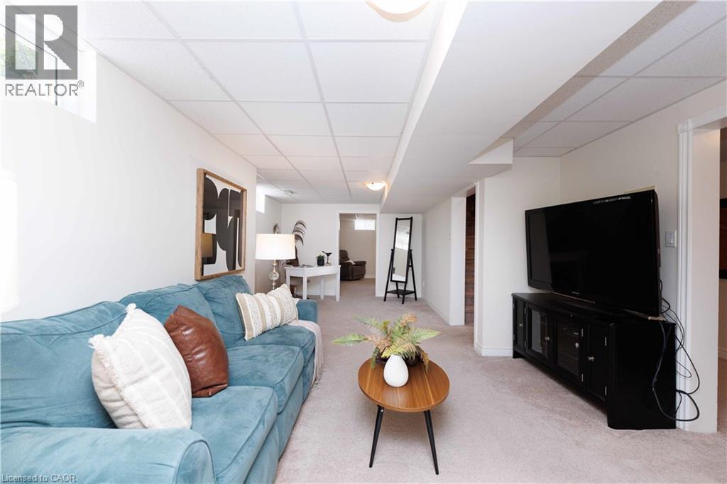 8 Cheval Drive, Grimsby, ON