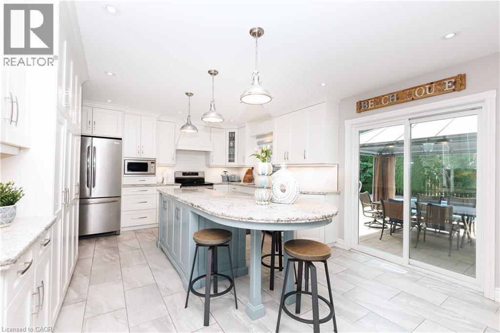8 Cheval Drive, Grimsby, ON
