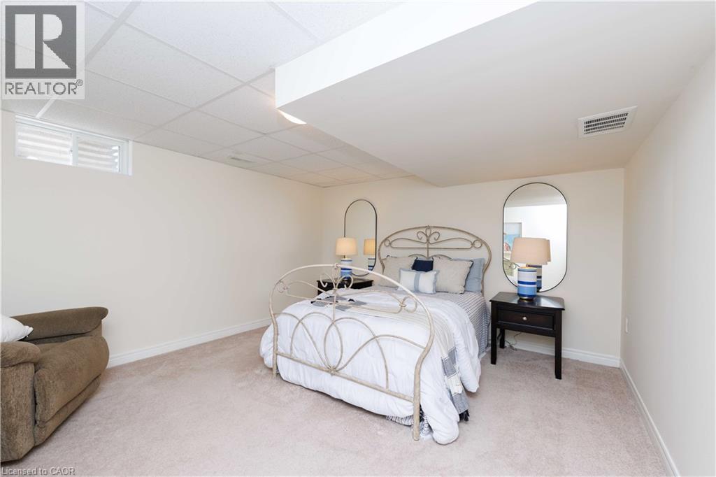 8 Cheval Drive, Grimsby, ON