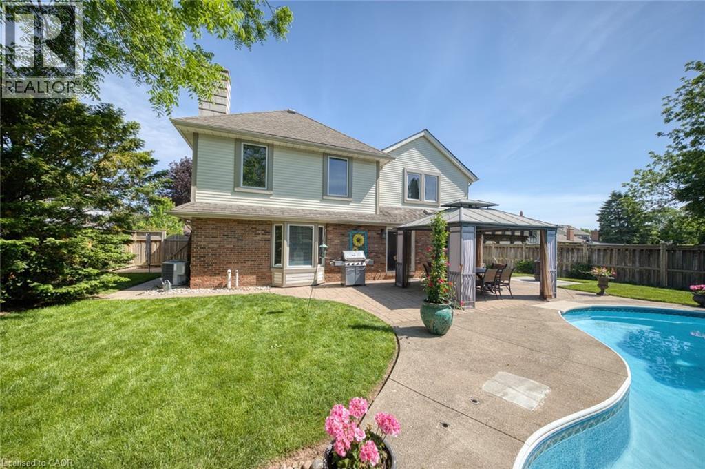 8 Cheval Drive, Grimsby, ON
