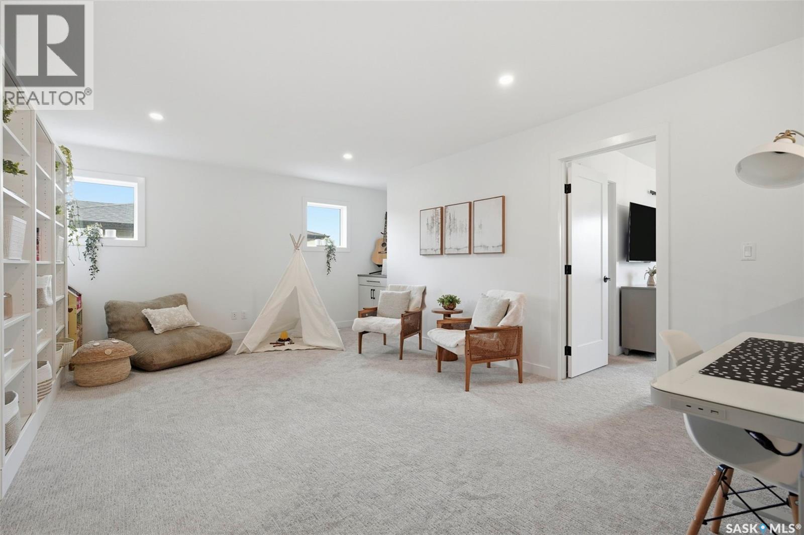 523 Bolstad Turn, Saskatoon, SK
