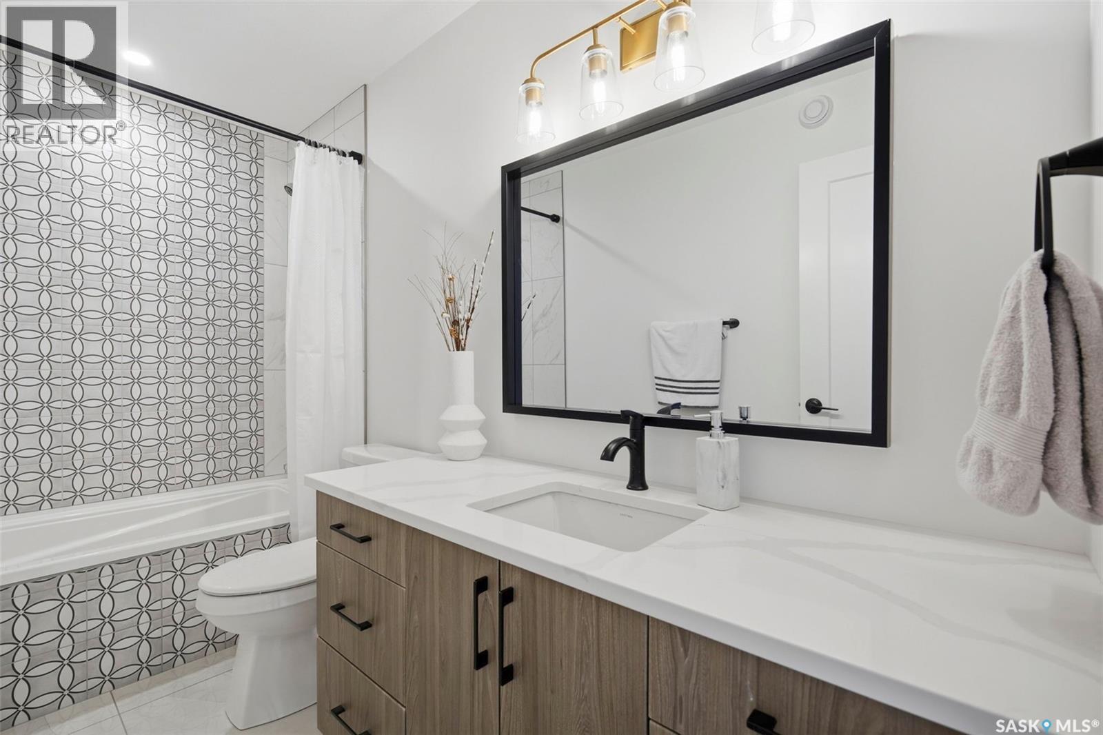 523 Bolstad Turn, Saskatoon, SK