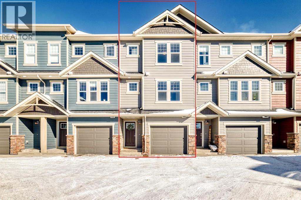 272 Cranbrook Square Se, Calgary, AB