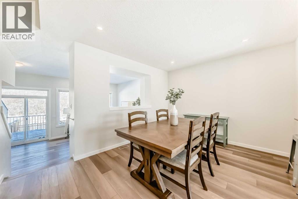 272 Cranbrook Square Se, Calgary, AB