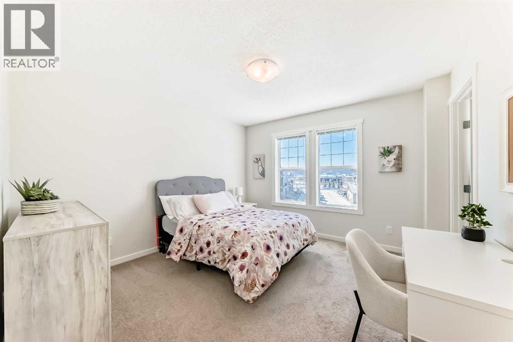 272 Cranbrook Square Se, Calgary, AB
