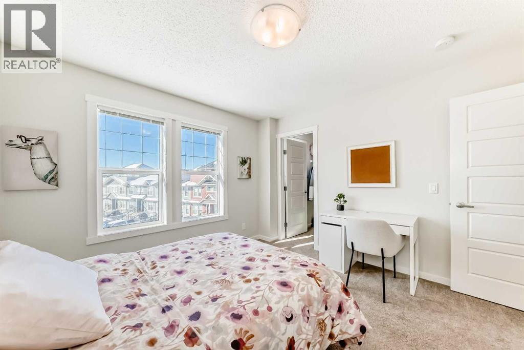 272 Cranbrook Square Se, Calgary, AB