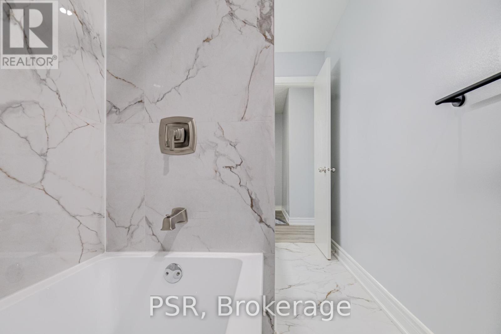 166 Adele Crescent, Oshawa, ON