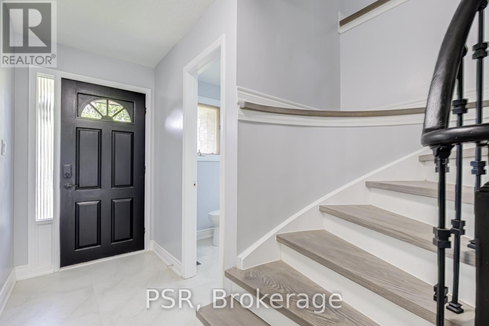 166 Adele Crescent, Oshawa, ON