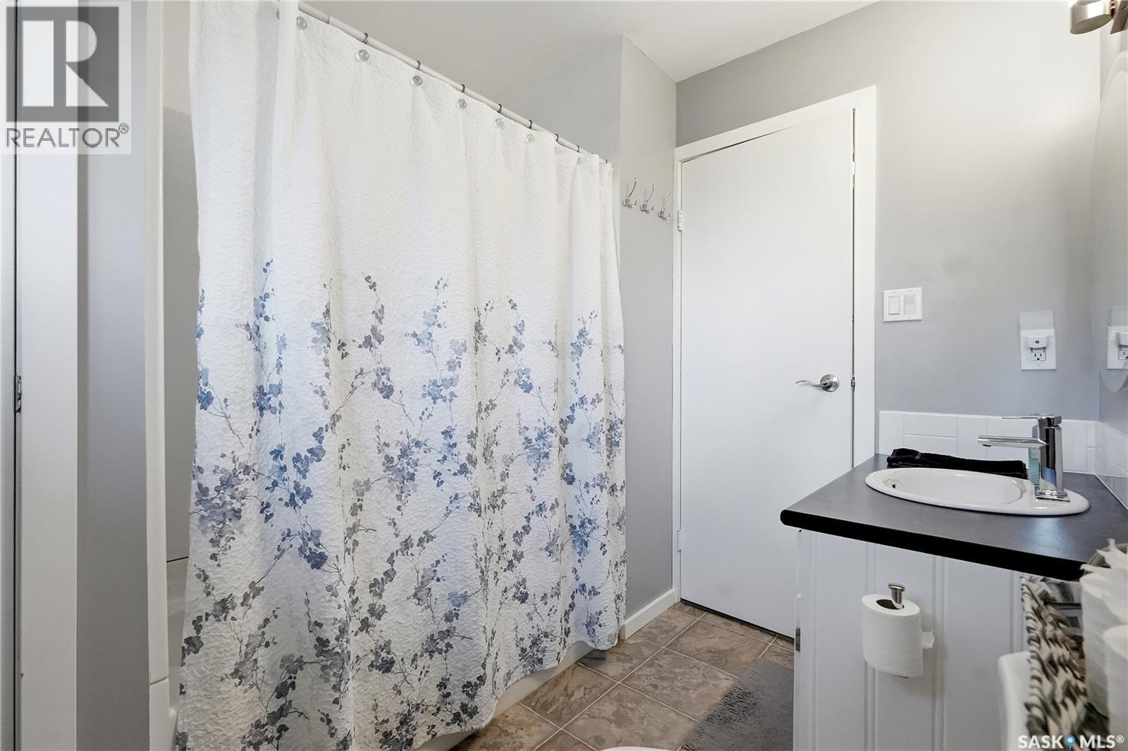 452 Lenore Drive, Saskatoon, SK