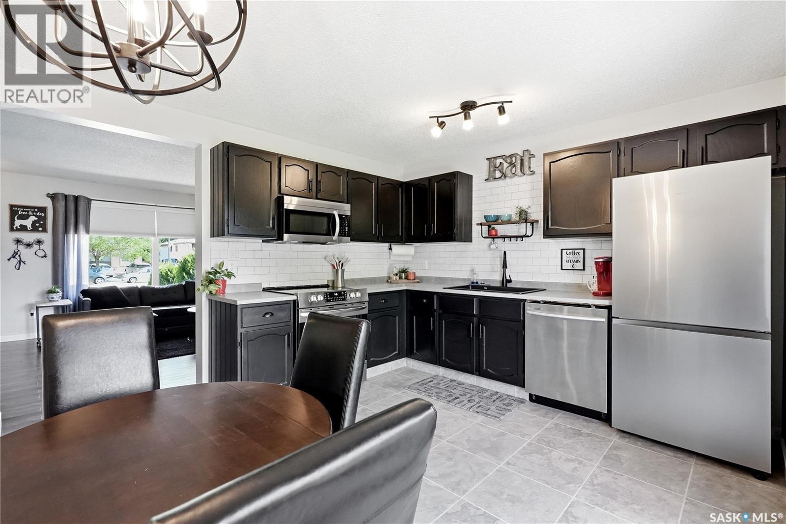 452 Lenore Drive, Saskatoon, SK