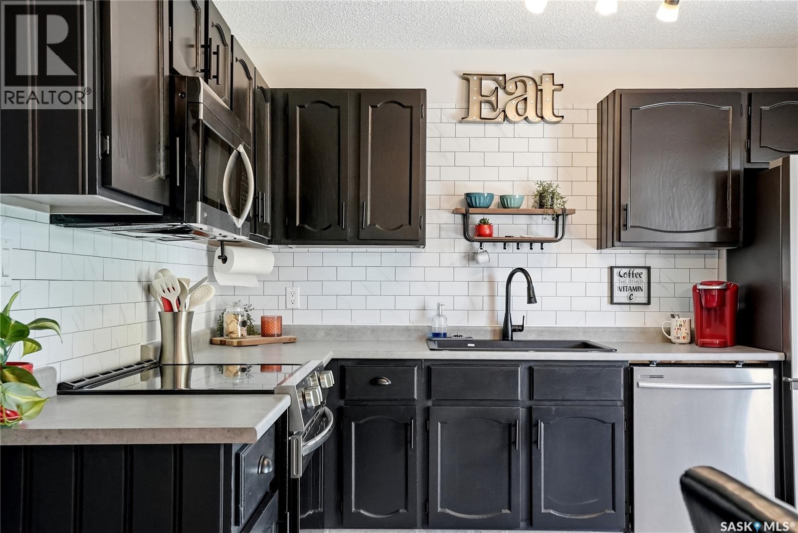 452 Lenore Drive, Saskatoon, SK