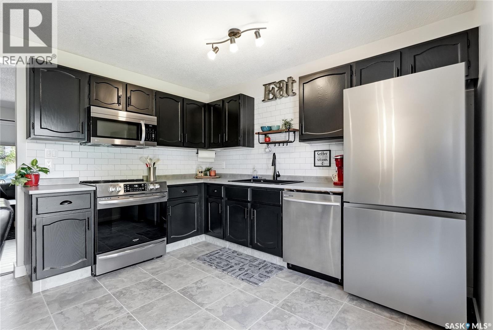 452 Lenore Drive, Saskatoon, SK