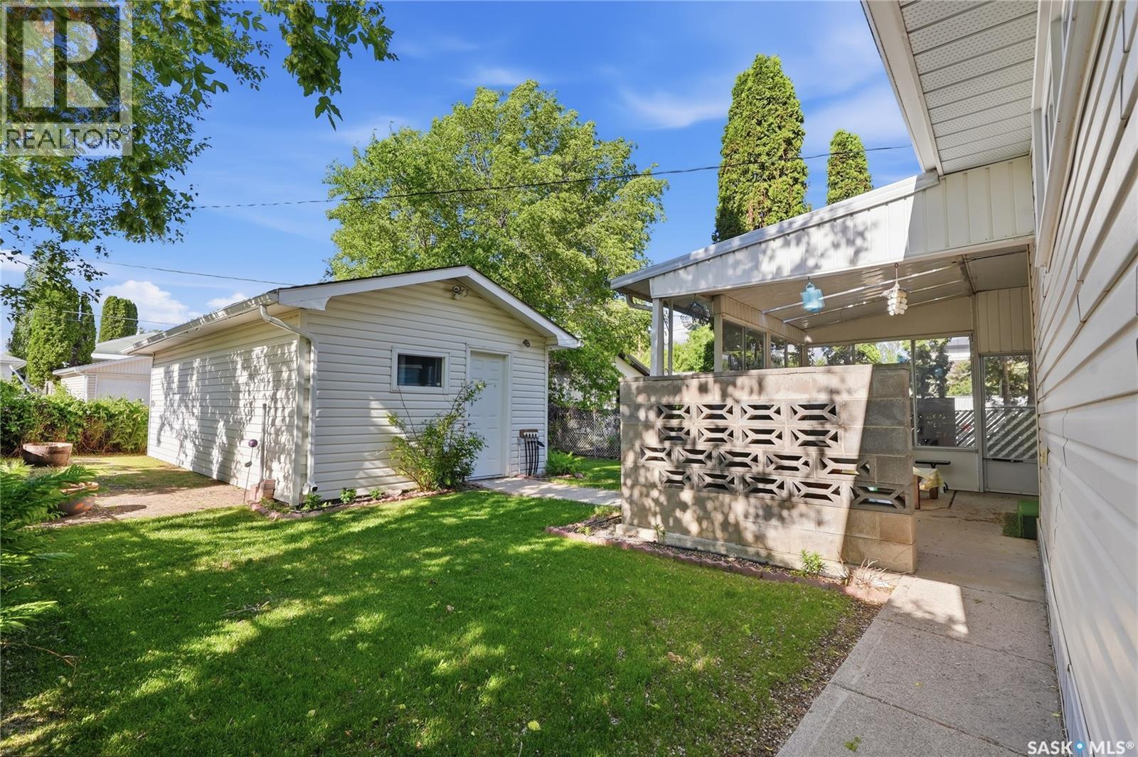 1117 5Th Street E, Saskatoon, SK