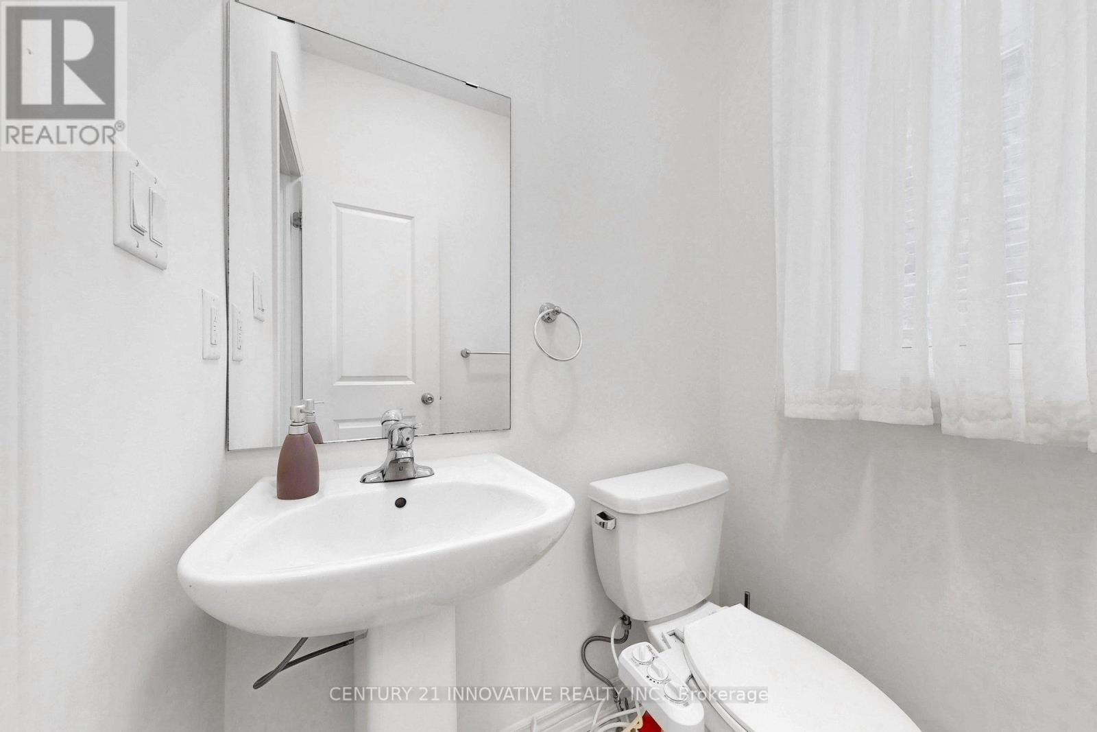 28 Conarty Crescent, Whitby, ON