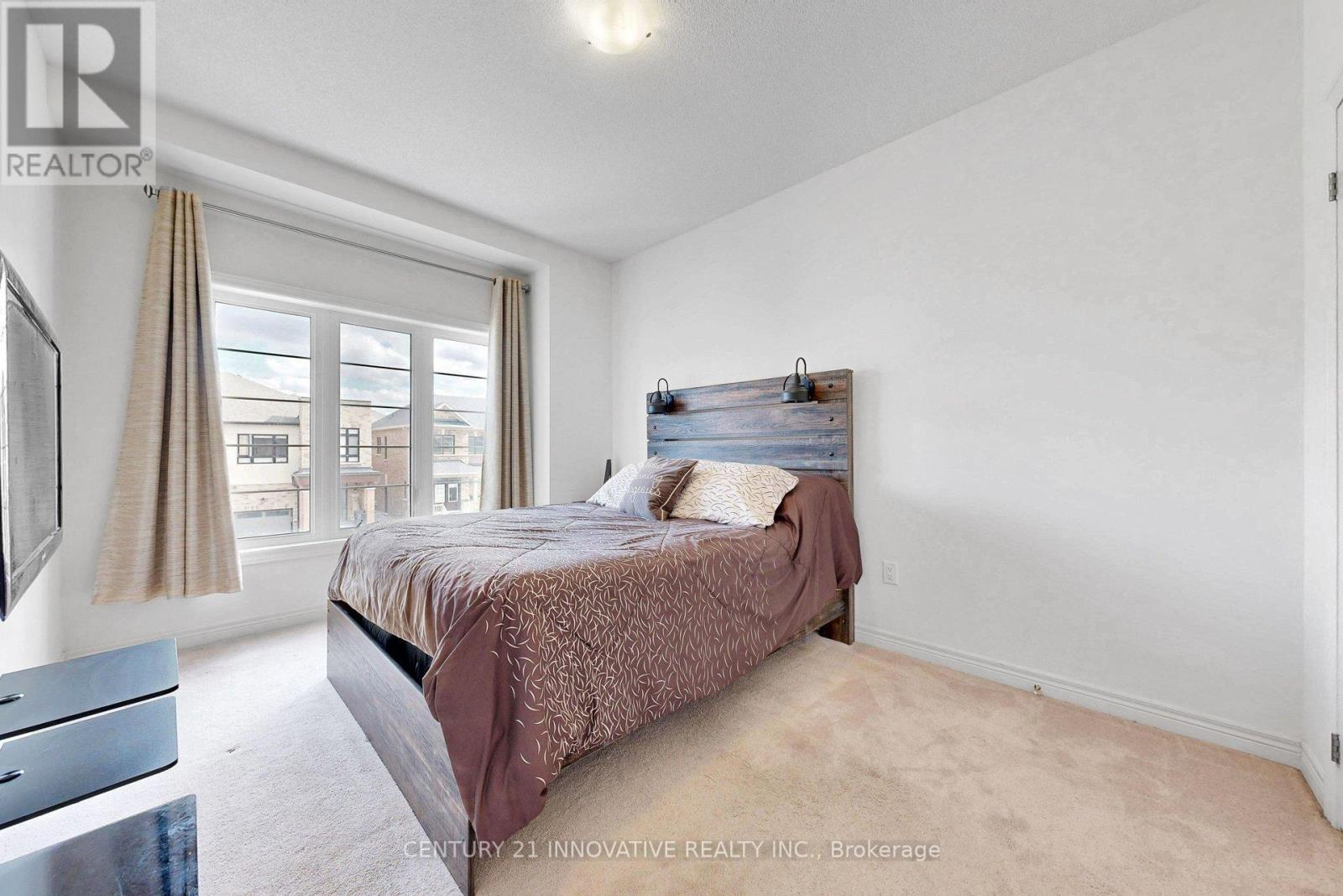 28 Conarty Crescent, Whitby, ON