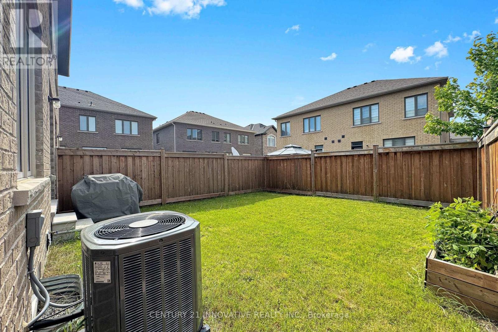 28 Conarty Crescent, Whitby, ON