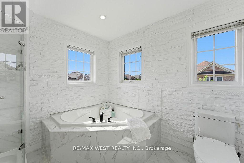 127 Ozner Crescent, Vaughan, ON